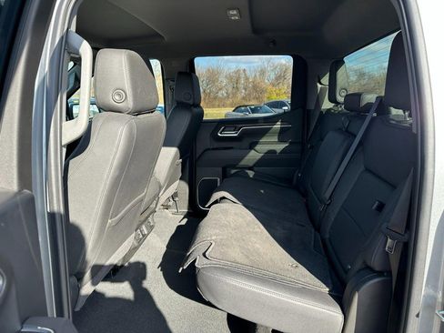 Used 2025 GMC Sierra 1500 SLT image 10