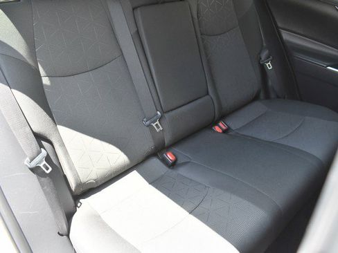 Used 2024 Toyota RAV4 XLE AWD/4WD image 28