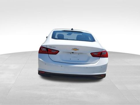 Used 2024 Chevrolet Malibu LS w/ Driver Confidence Package FWD image 5