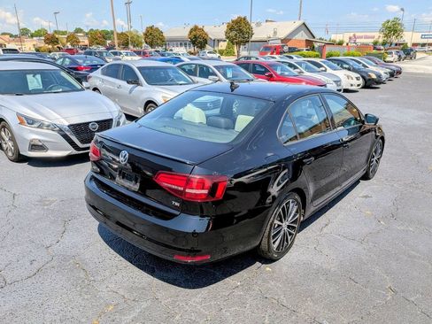 Used 2016 Volkswagen Jetta Sport w/ Lighting Package FWD image 28