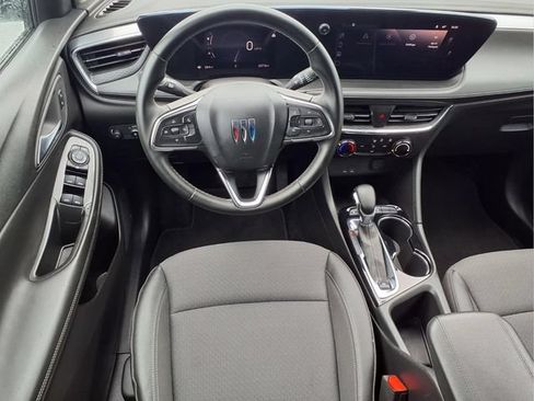 Used 2025 Buick Encore GX Preferred FWD image 23