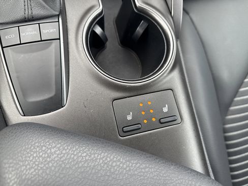 Used 2023 Toyota Camry SE image 25