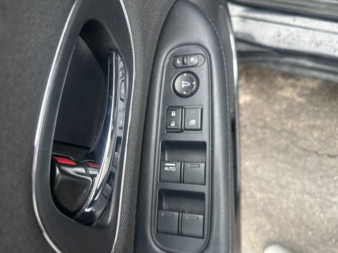 Used 2019 Honda HR-V EX image 11