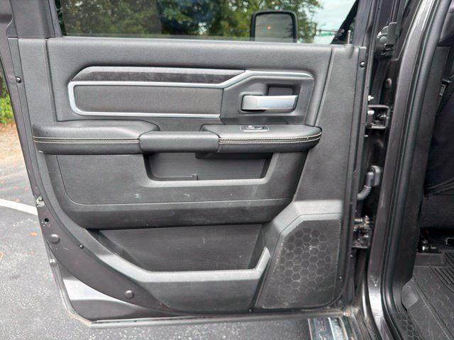 Used 2024 RAM 3500 Big Horn w/ Sport Appearance Package AWD/4WD image 15