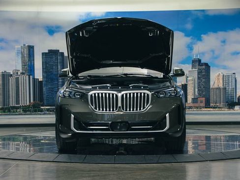 Used 2026 BMW X5 xDrive40i AWD/4WD image 4