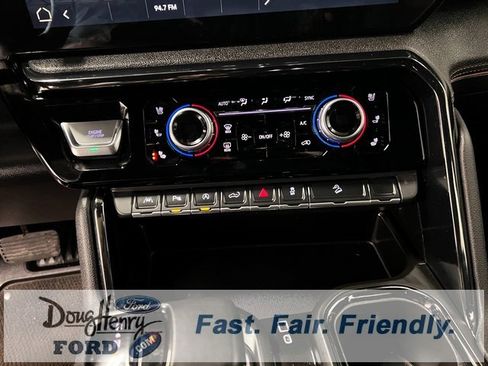 Used 2023 GMC Sierra 1500 AT4 w/ Technology Package image 43