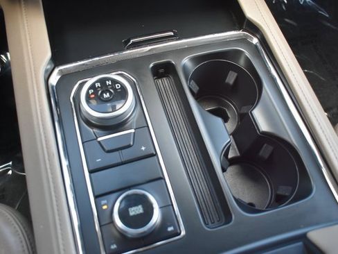 Used 2023 Ford Expedition Max XLT image 34