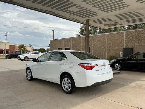 Used 2015 Toyota Corolla LE FWD image 7