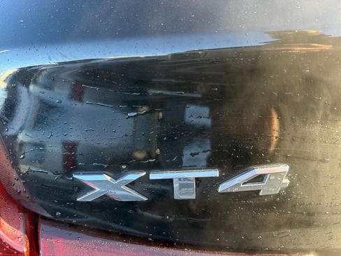 Used 2021 Cadillac XT4 Premium Luxury image 24