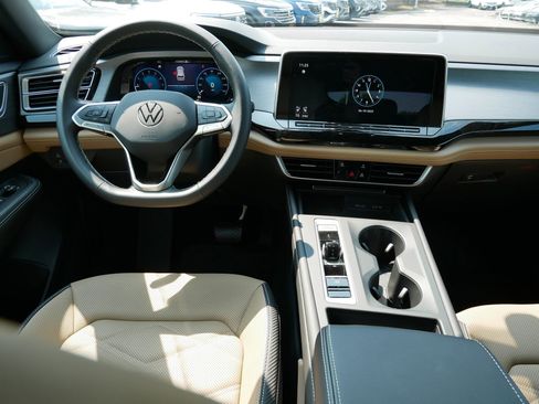 New 2025 Volkswagen Atlas Cross Sport SE image 7