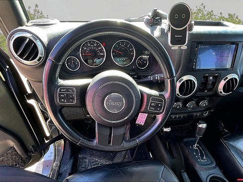 Used 2015 Jeep Wrangler Unlimited Sahara w/ Connectivity Group image 8