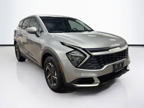 Used 2023 Kia Sportage LX image 1