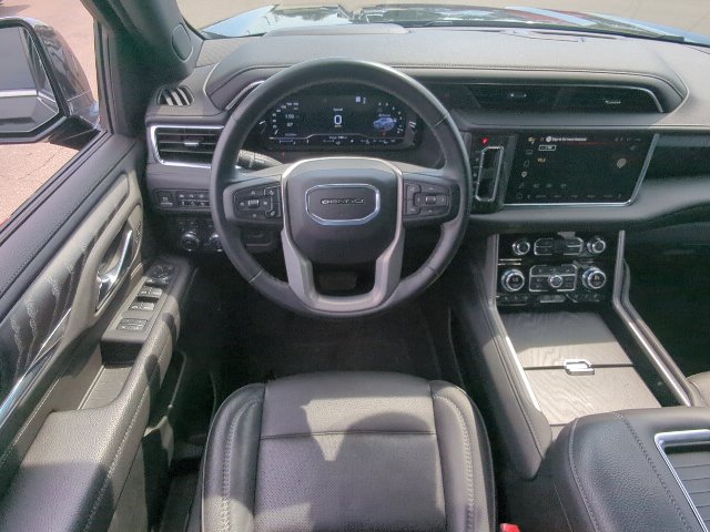 Used 2024 GMC Yukon Denali AWD/4WD image 7