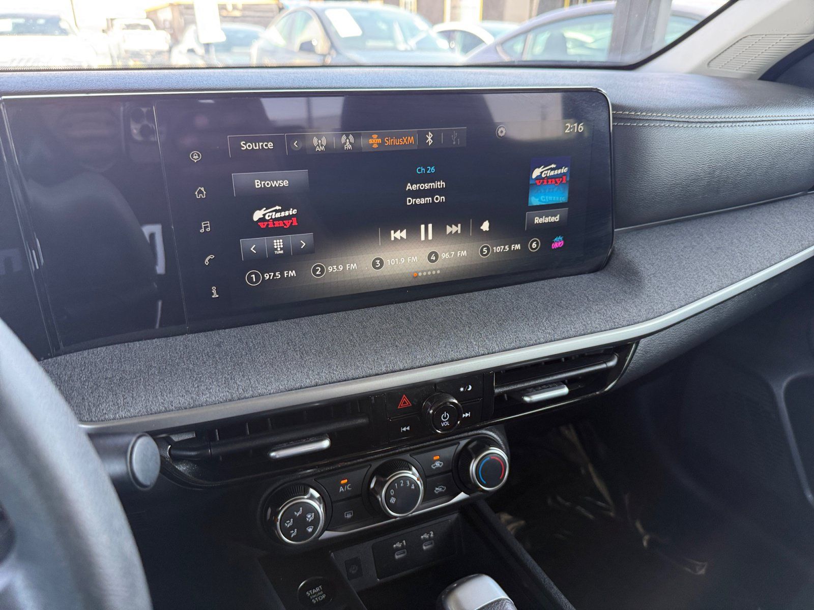 Used 2025 Nissan Kicks SV FWD image 17