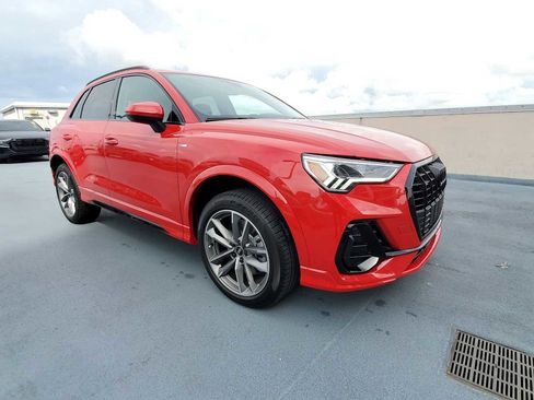 Certified 2024 Audi Q3 2.0T Premium w/ Convenience Package image 8