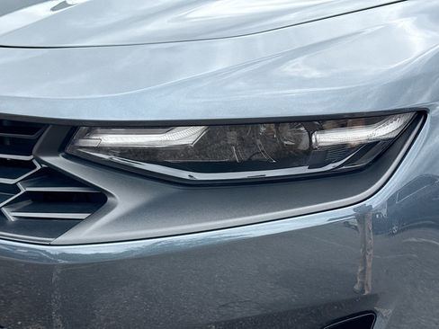 Used 2022 Chevrolet Camaro LT w/ Technology Package image 9