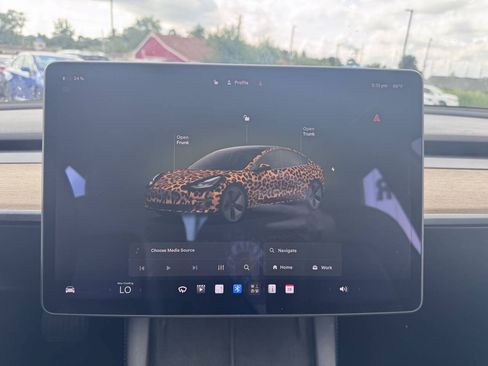 Used 2022 Tesla Model 3 Long Range AWD/4WD image 19