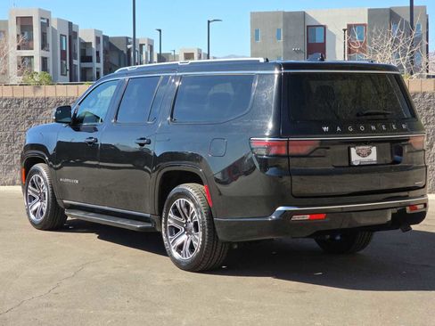Certified 2024 Jeep Wagoneer L Series II w/ Flexible Seating Group image 7