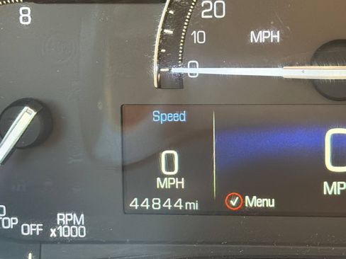 Used 2018 Cadillac XT5 Premium Luxury FWD image 36