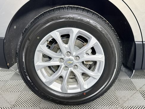 Used 2018 Chevrolet Equinox LT image 32