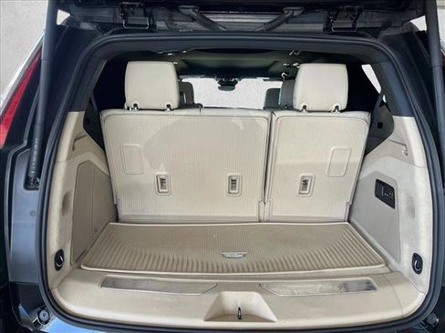Used 2023 Cadillac Escalade Premium Luxury w/ Performance Package AWD/4WD image 24