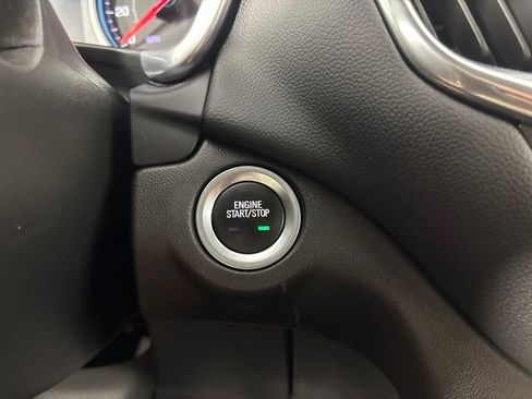 Used 2022 Chevrolet Equinox LT AWD/4WD image 9