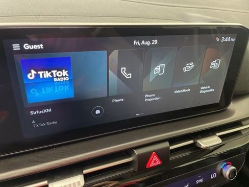 New 2026 Kia Sportage EX w/ EX Panorama Roof Package image 22