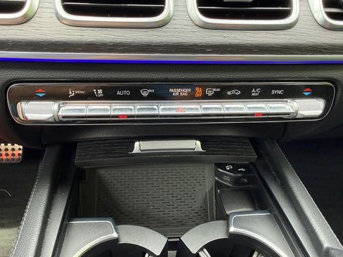 Used 2021 Mercedes-Benz GLS 580 4MATIC image 39