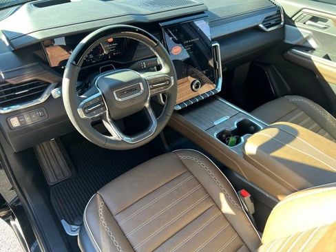 Used 2026 GMC Acadia Denali Ultimate image 4