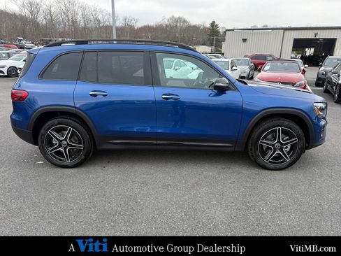 New 2026 Mercedes-Benz GLB 250 4MATIC image 9