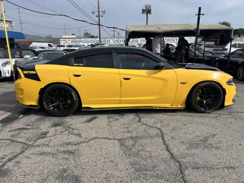 Used 2017 Dodge Charger R/T image 13