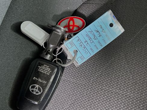 Used 2023 Toyota RAV4 XLE w/ Convenience Package image 36