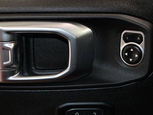 Used 2024 Jeep Wrangler Unlimited Rubicon 4xe image 43