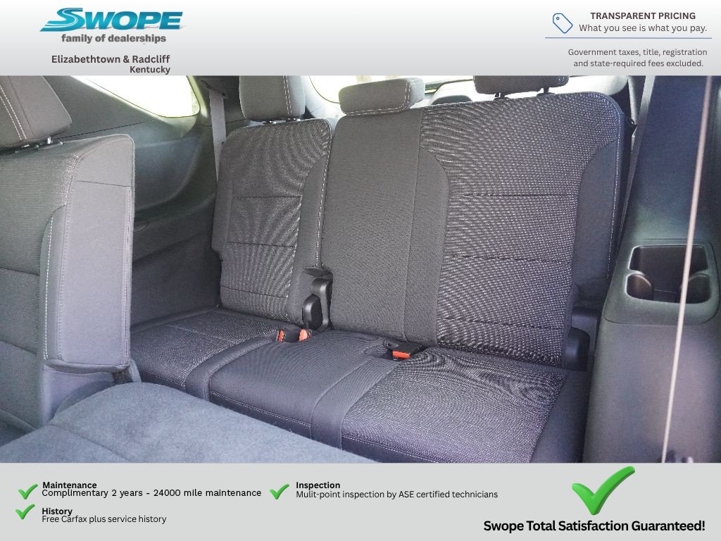 Used 2025 Chevrolet Traverse LT FWD image 11