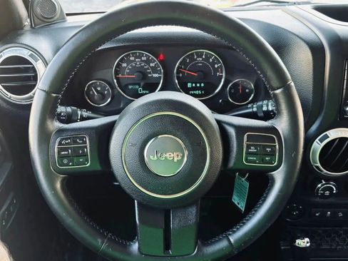 Used 2014 Jeep Wrangler Unlimited Sahara w/ Dual Top Group image 27