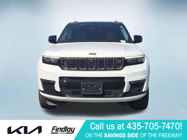 Used 2023 Jeep Grand Cherokee L Summit w/ Advanced Protech Group IV AWD/4WD image 3