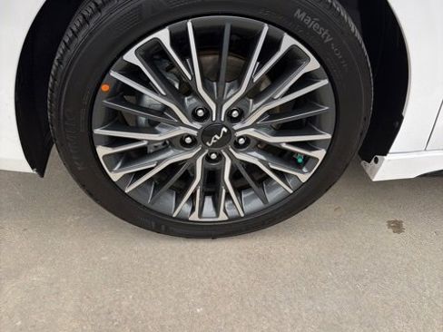 Certified 2024 Kia Forte GT-Line w/ GT-Line Premium Package image 9