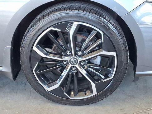 Used 2023 Nissan Altima 2.5 SR AWD/4WD image 11