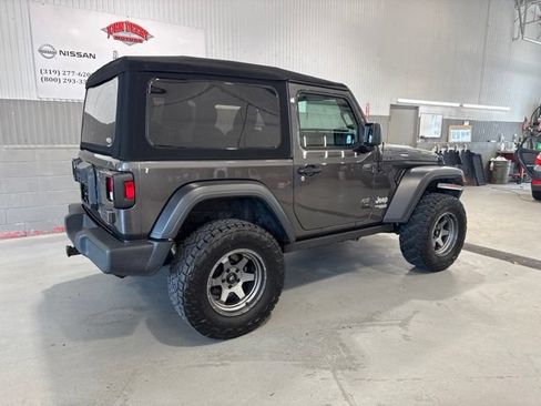 Used 2020 Jeep Wrangler Sport AWD/4WD image 5