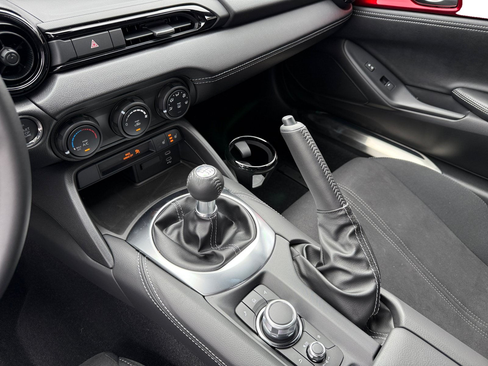 New 2026 MAZDA MX-5 Miata Club w/ Interior Package RWD image 13