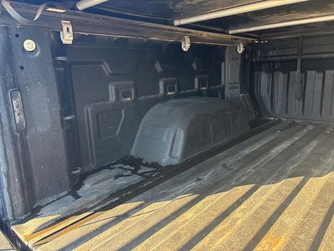 Used 2022 Chevrolet Silverado 1500 LT image 31