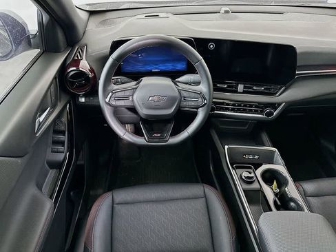 Used 2025 Chevrolet Equinox RS w/ Safety and Technology Package FWD image 9