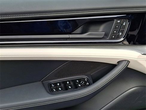 New 2026 Porsche Panamera 4 image 14