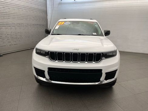 Used 2023 Jeep Grand Cherokee L Laredo RWD image 6