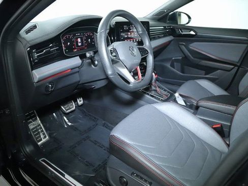 Certified 2025 Volkswagen Jetta GLI Autobahn image 17