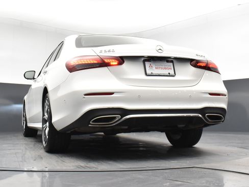 Used 2021 Mercedes-Benz E 350 4MATIC Sedan w/ Premium Package image 24