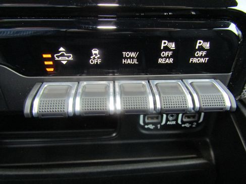 Used 2020 RAM 1500 Limited AWD/4WD image 38