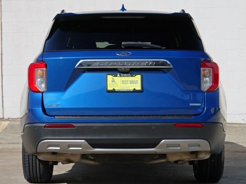 Used 2020 Ford Explorer XLT w/ Equipment Group 202A RWD image 10