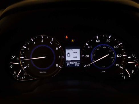 Used 2016 INFINITI QX80 4WD w/ Deluxe Technology Package image 7