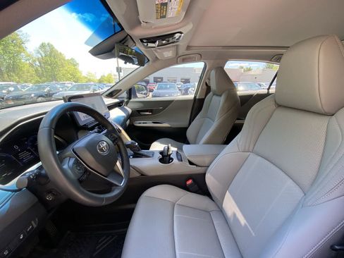 Used 2023 Toyota Venza Limited AWD/4WD image 20
